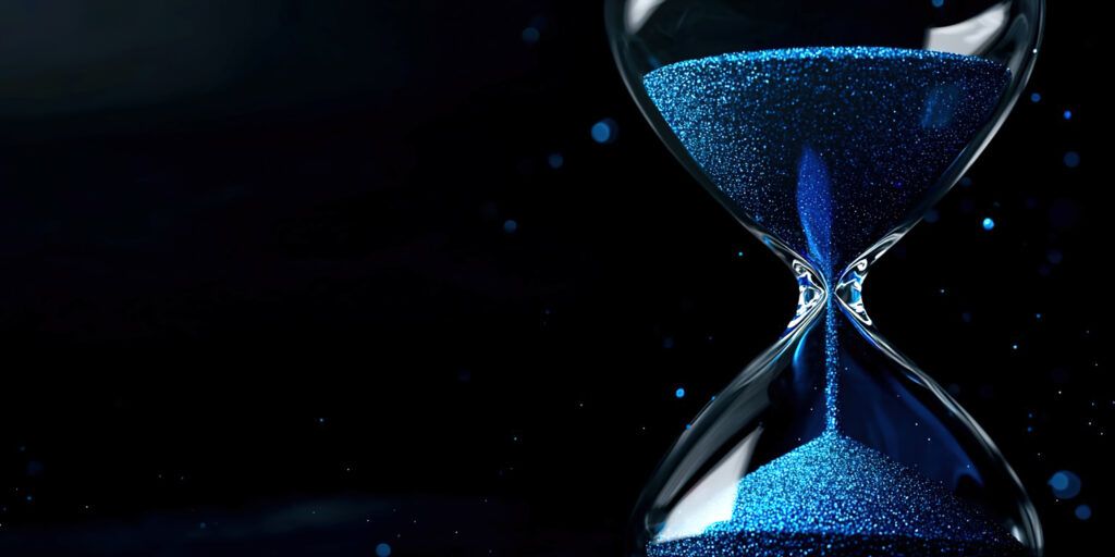 An image of an hourglass, representing MTTA